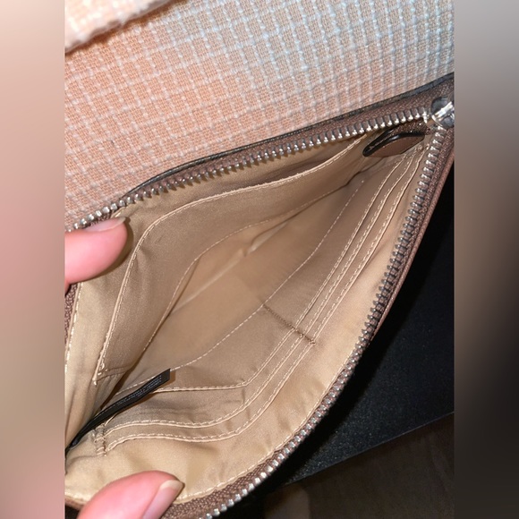 Guess Logo Wristlet - Picture 2 of 2